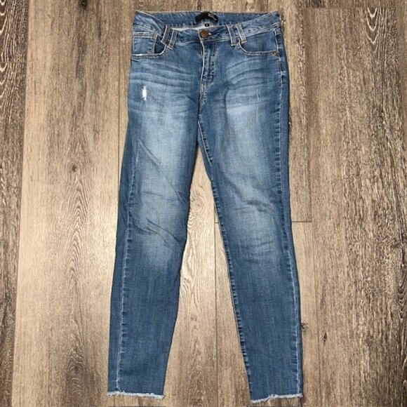 1822 Denim Distressed Medium Wash Jeans Frayed Hem Casual Streetwear size 6 - Picture 1 of 5
